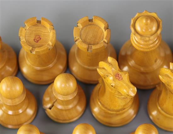 A Jaques & Son Staunton pattern ebony and boxwood library chess set, kings 3.5in.
